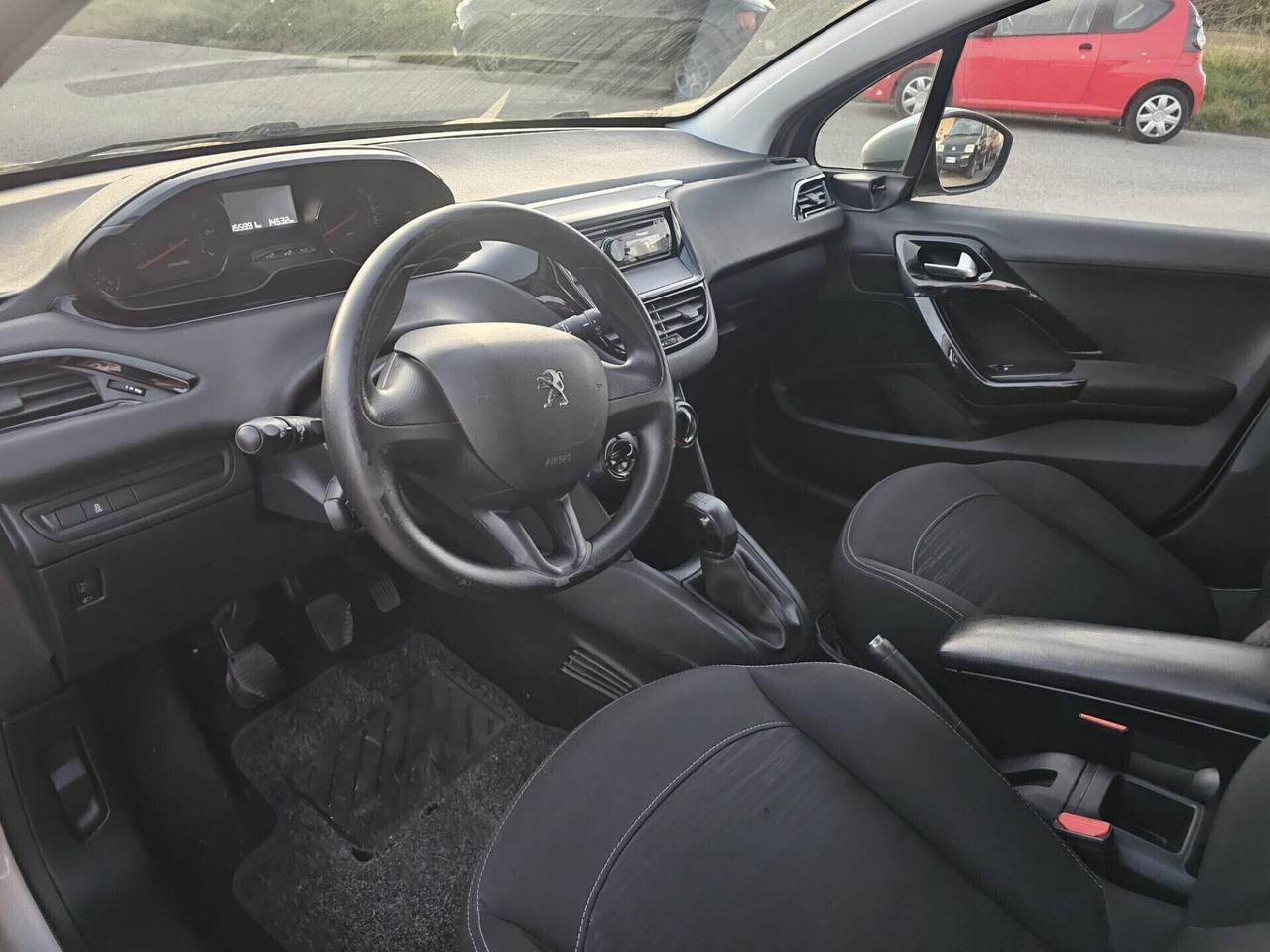 Peugeot 208 benzina