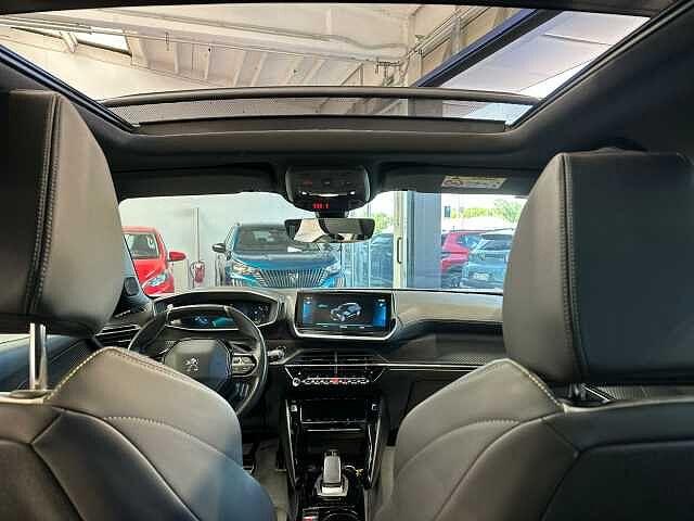 Peugeot 2008 motore elettrico 136 CV GT Pack