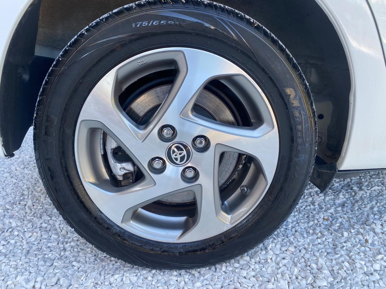 Toyota Yaris 1.5 Hybrid 5 porte Active NEOPATENTATI!!!