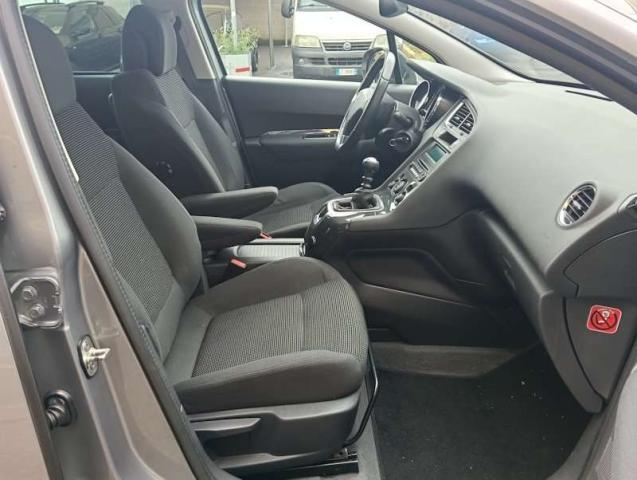 Peugeot 5008 1.6 hdi Style euro 6B 7 posti