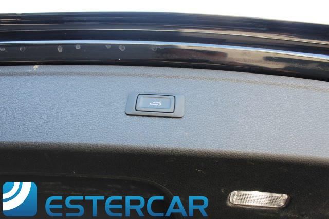 AUDI Q5 30 TDI S tronic Business Sport