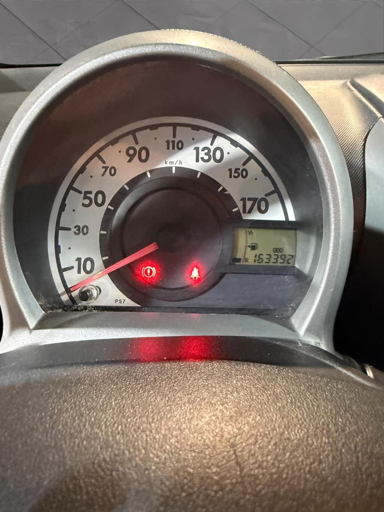 Toyota Aygo 1.0 12V VVT-i 5P Sol Connect RED