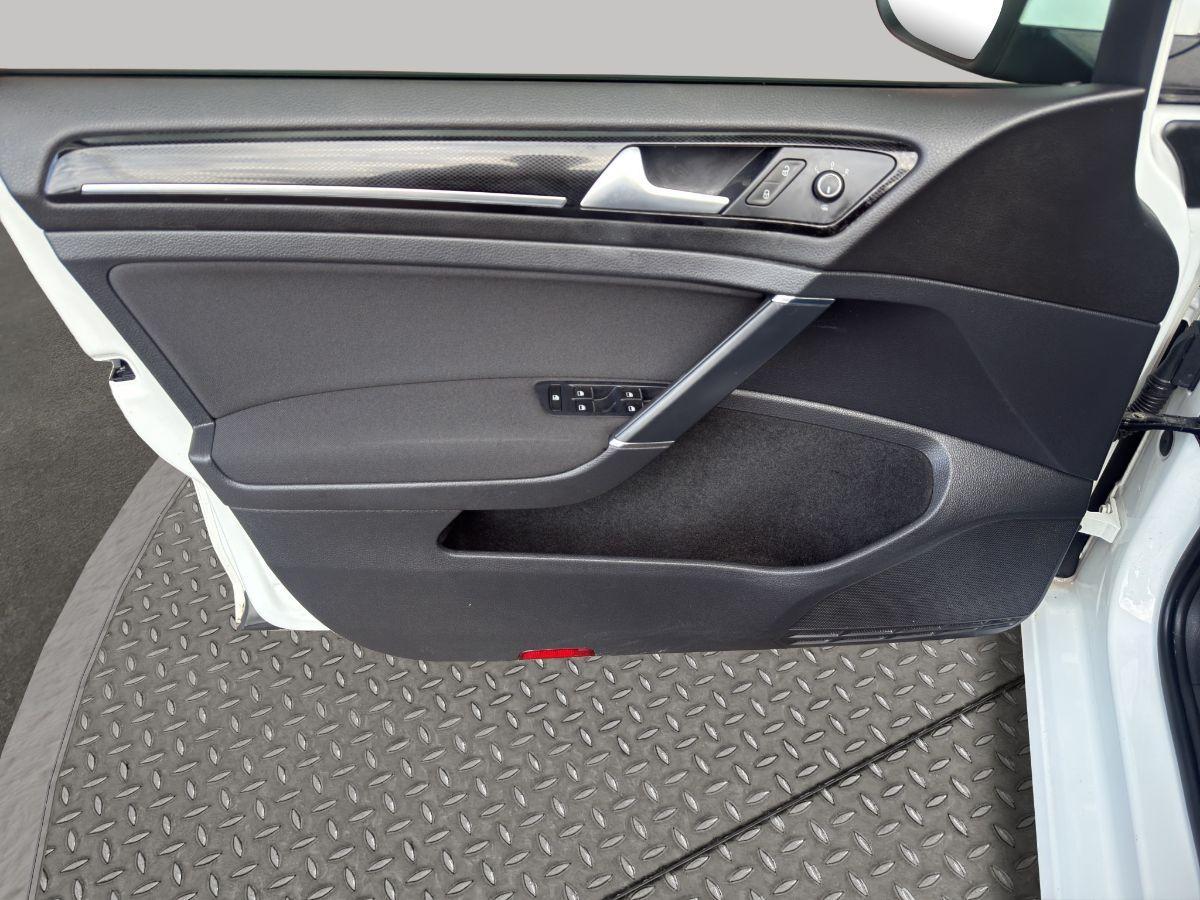 VOLKSWAGEN - Golf - 1.6 TDI 105cv 5p. Highline BlueMotion Technology