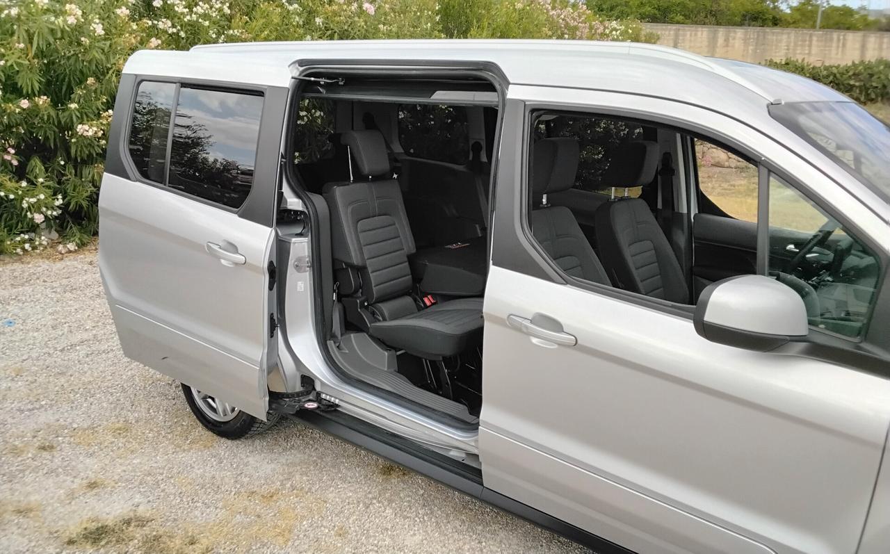 Ford Tourneo Connect Tourneo Connect 1.5 TDCi 120 CV Titanium 7 POSTI