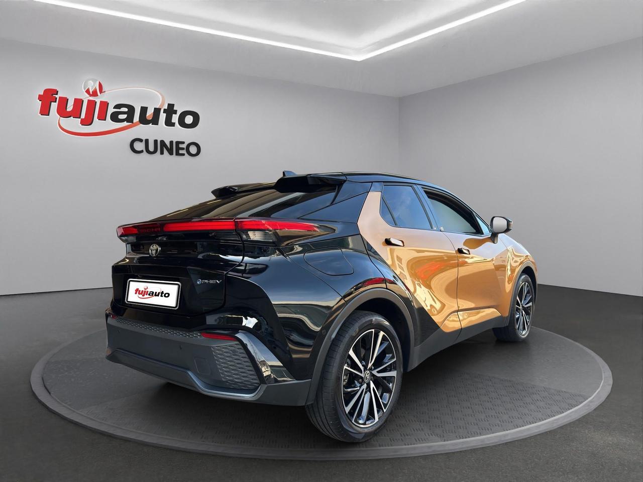 Toyota C-HR 2.0 phev Lounge Premiere fwd e-cvt