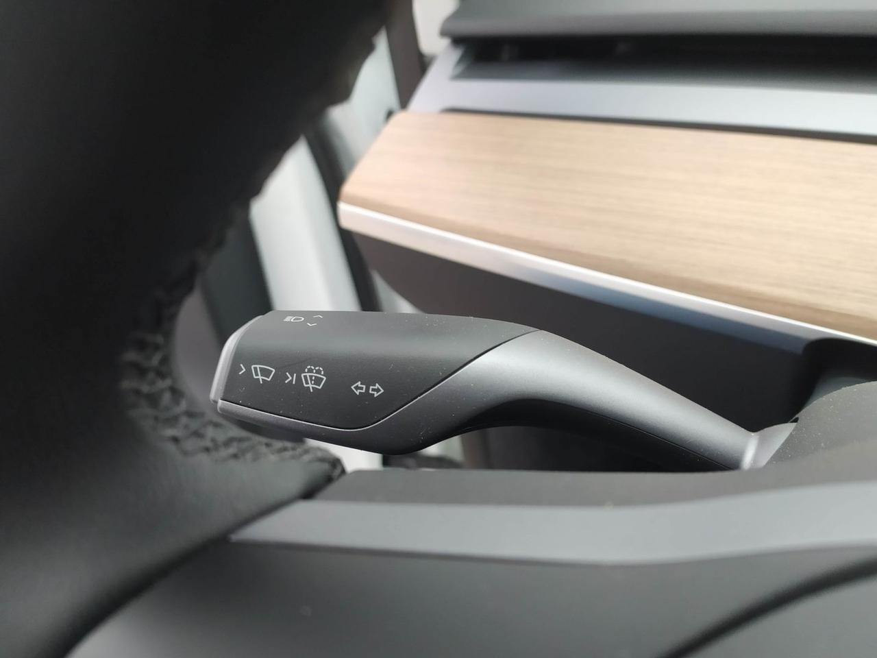 Tesla Model Y Standard Range / Standard #9113