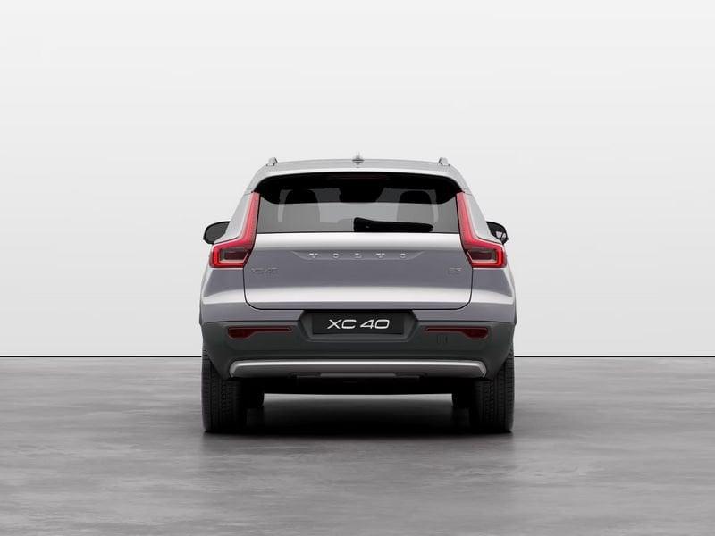 Volvo XC40 B3 163+11 CV Mild Hybrid Benzina Automatico Core Pronta Consegna