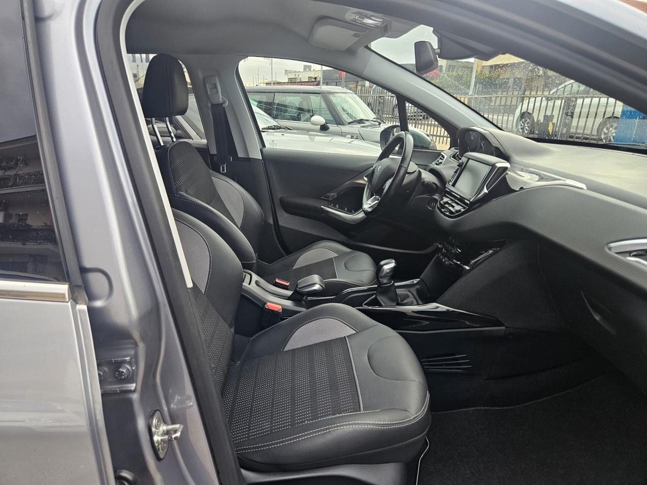 Peugeot 2008 PureTech 82 S&S Allure