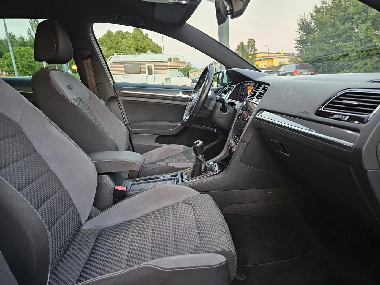 Volkswagen Golf 7.5 1.6 TDI 115cv R-Line*Bi-Xeno*Cockpit*Euro6*