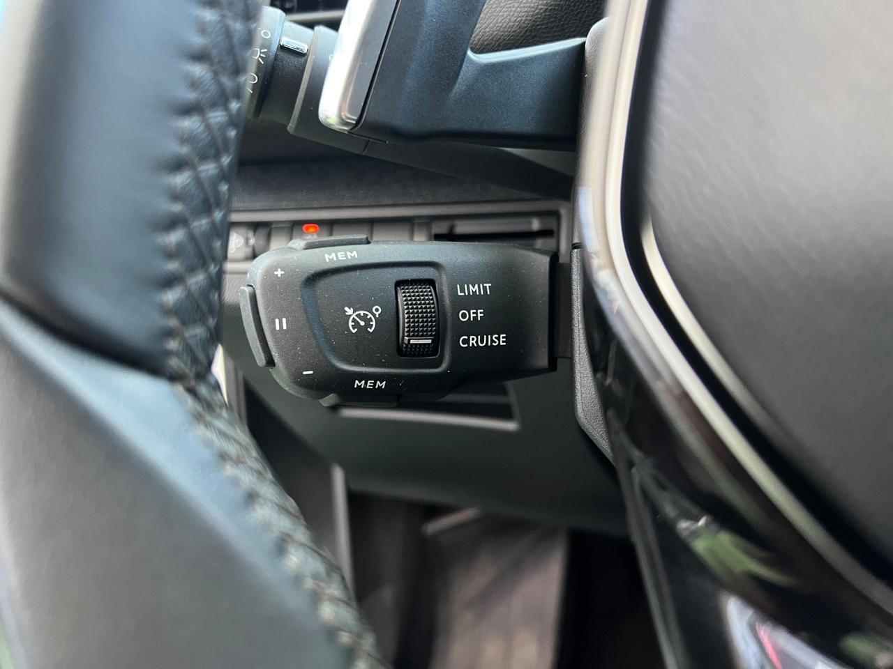 Peugeot 3008 BlueHDi 130 S&S Allure Pack MISTO PELLE RETROCAMERA