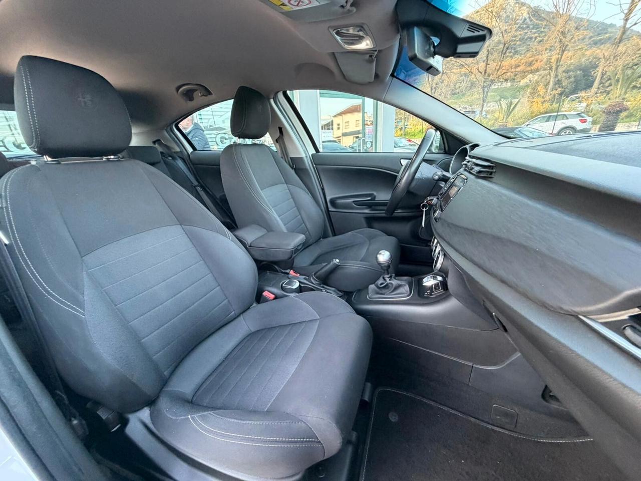 Alfa Romeo Giulietta 1.6 JTDm 120 CV NAVI XENO CERCHI