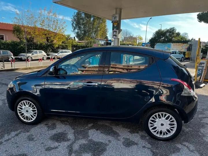 Lancia Ypsilon 1.2 Silver