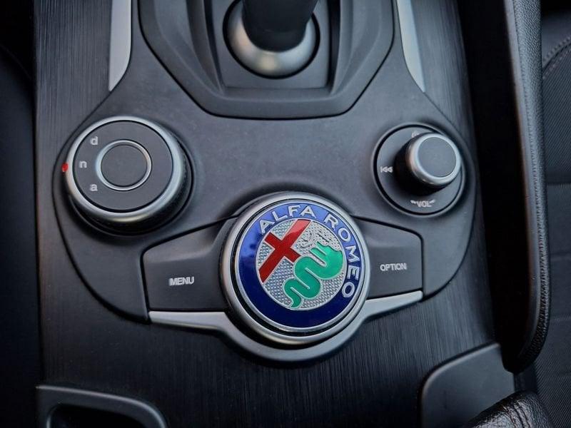 Alfa Romeo Giulia 2.2 Turbodiesel 150 CV Automatica NAVI Business