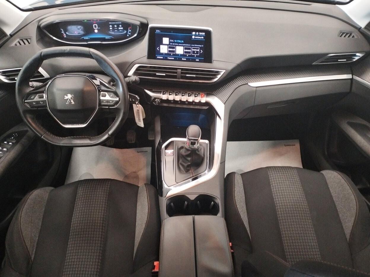 Peugeot 3008 1.5 bluehdi Active *92.000 KM*