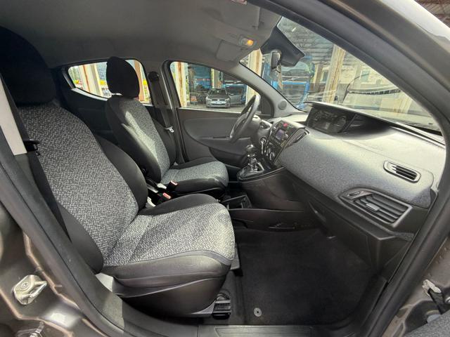 LANCIA Ypsilon 1.0 FireFly 5 porte S&S Hybrid Silver Plus 5 POSTI