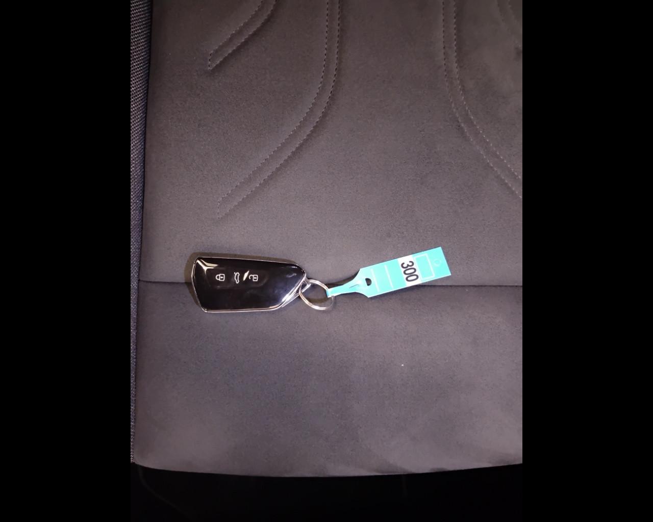 VOLKSWAGEN Golf VIII 2024 - Golf 2.0 tdi Style 150cv dsg