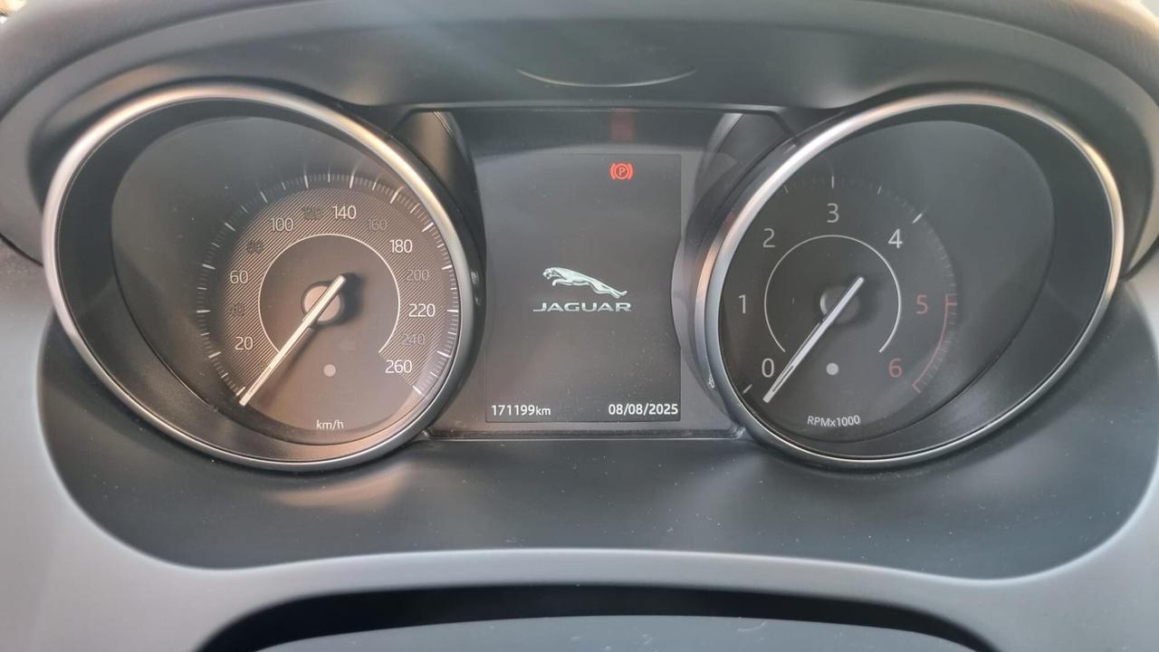 Jaguar E-Pace 2.0D 150 CV R-Dynamic SE