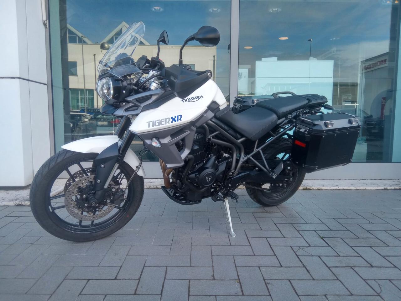 Triumph Tiger 800 XR