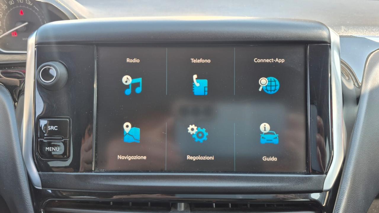 Peugeot 208 PureTech 82 5 porte Black Line