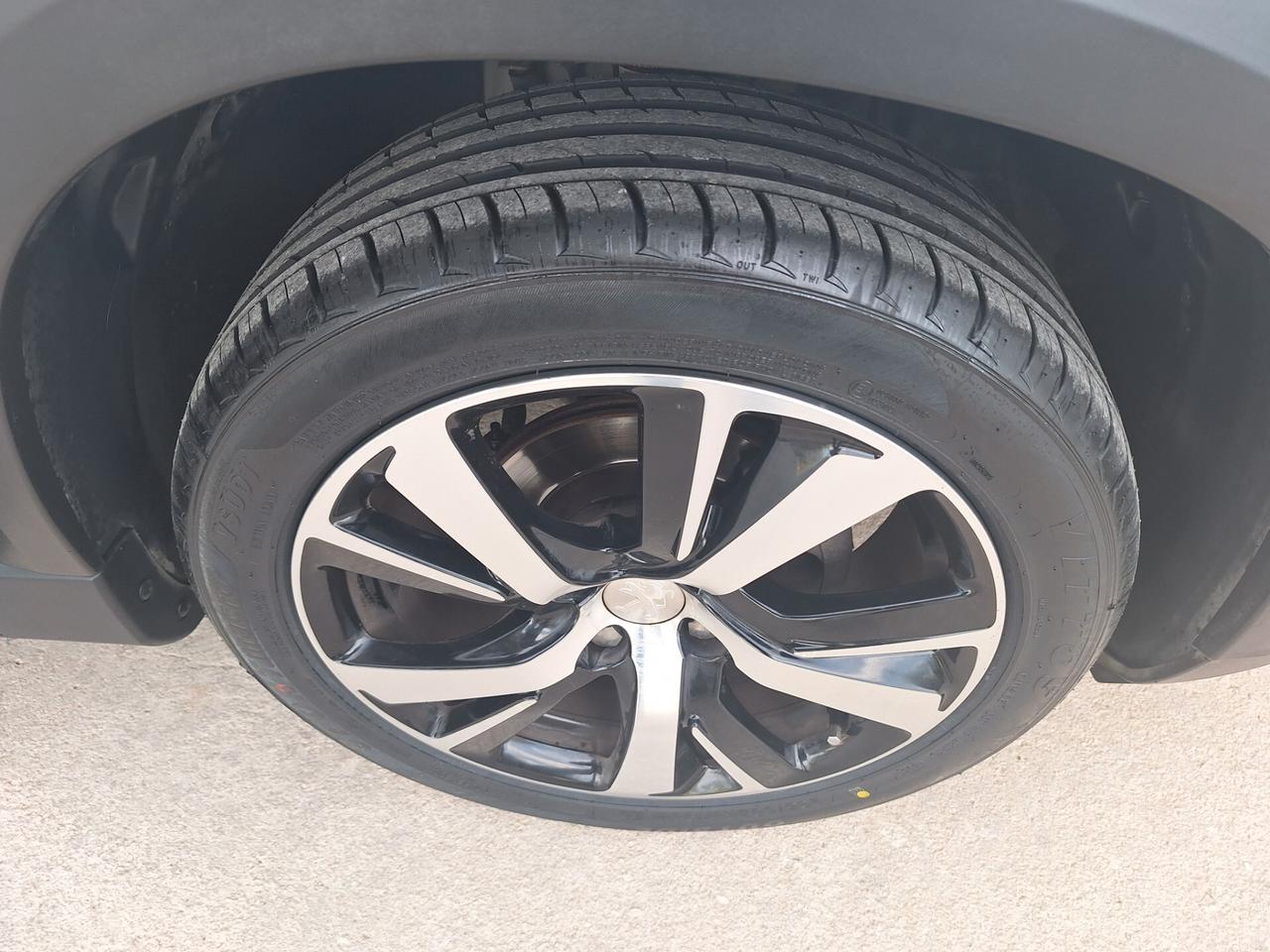 Peugeot 2008 1.6 HDi "ALLURE"NAVI PELLE CAMERA 2016