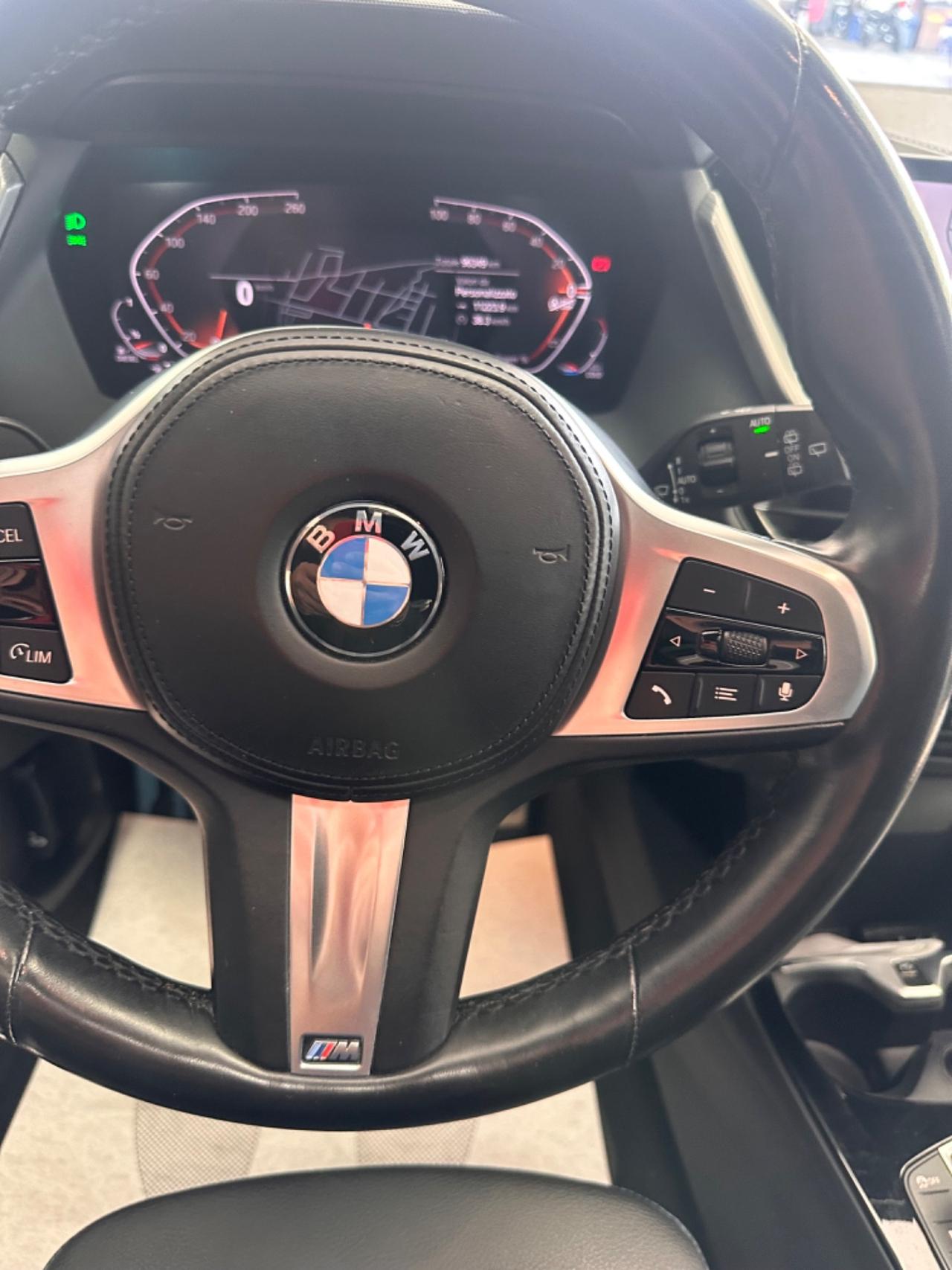 Bmw 118 118d 5p. Msport