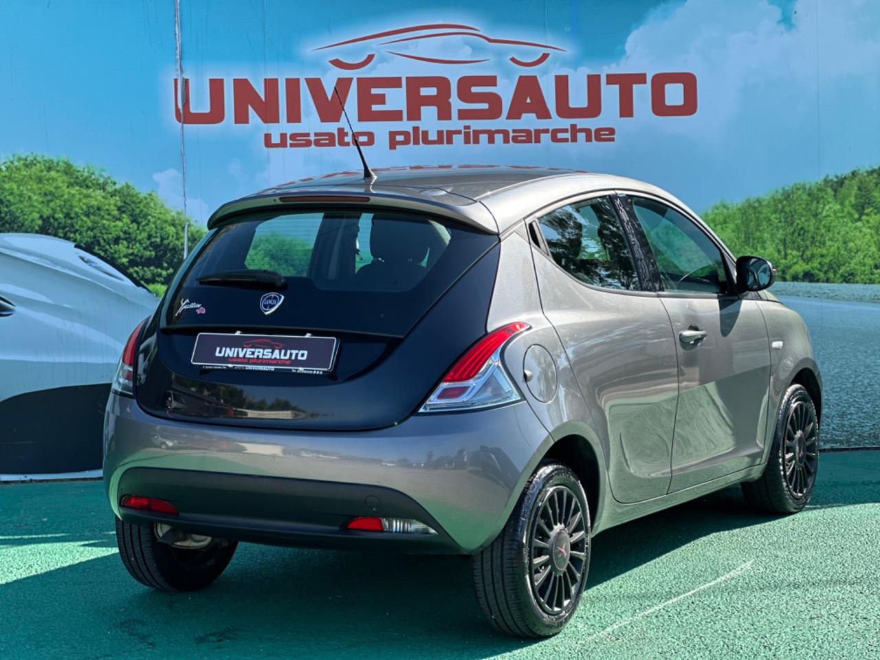 Lancia Ypsilon 1.3 MJT 95cv Elefantino 2013