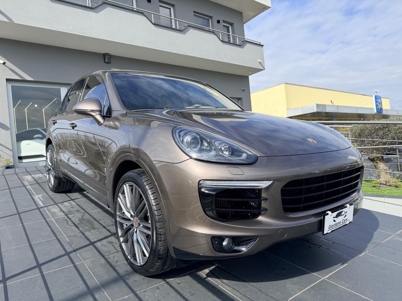 Porsche Cayenne 3.0 Diesel in garanzia no tasse