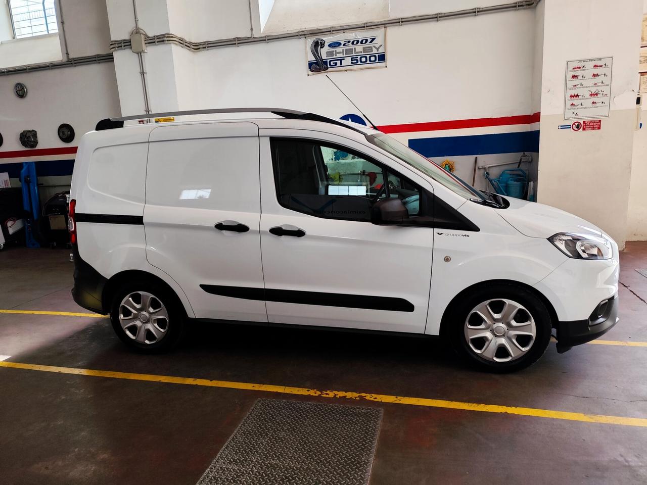 Ford Transit Courier 1.5 TDCi 100CV Van Entry