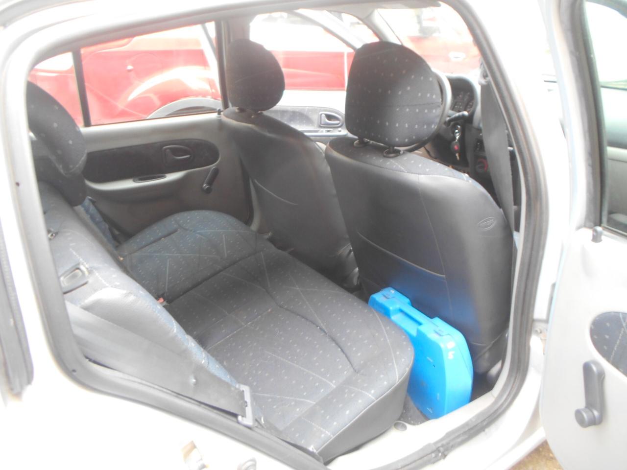 Renault Clio 1.6 16V cat 5 porte Initiale