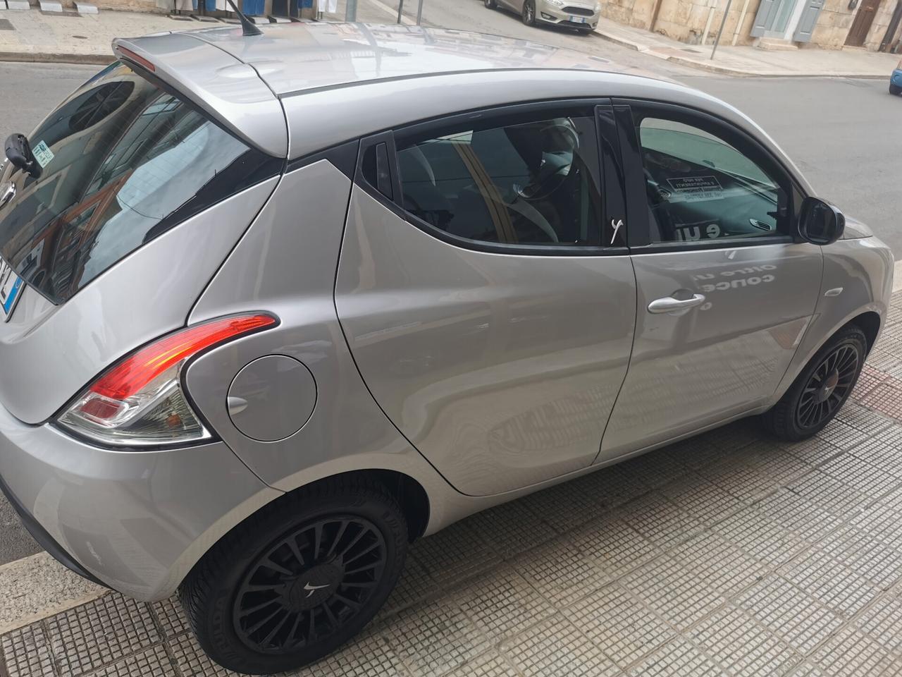 Lancia Ypsilon 1.2 69 CV 5 porte GPL Ecochic EURO 6