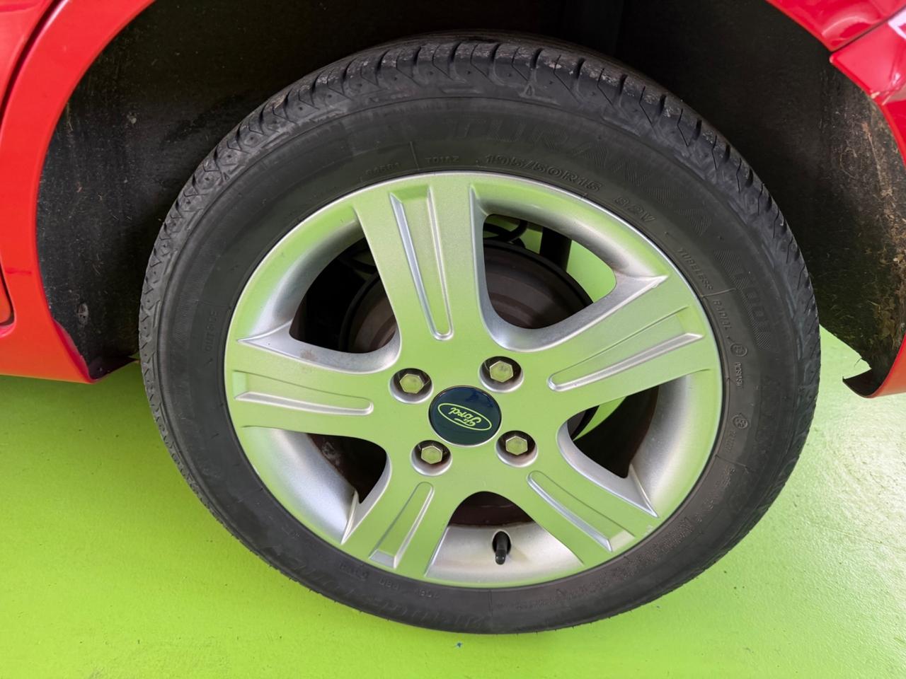 Ford Fiesta 1.2 16V 75cv 5p. NEOPATENTATI