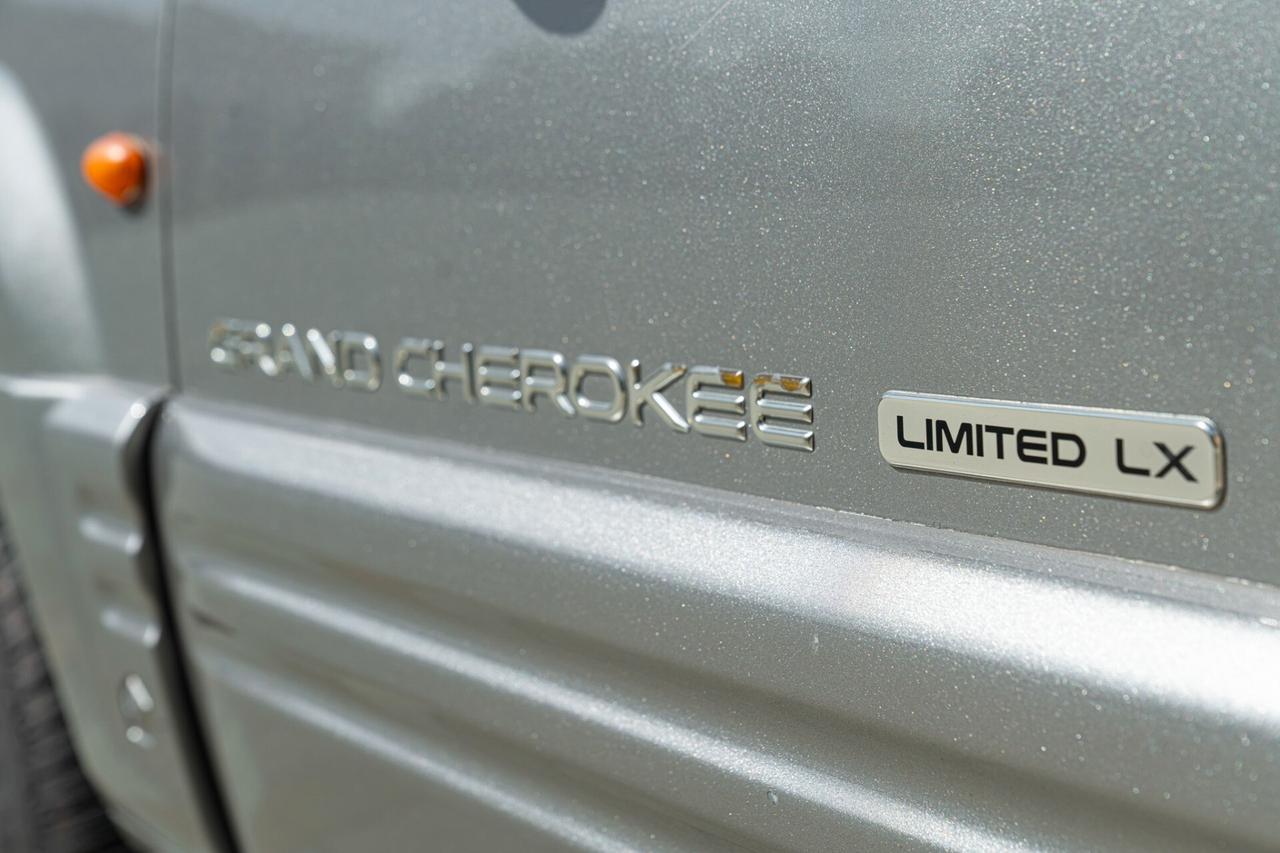 Jeep Grand Cherokee LIMITED LX 5.9 V8 - JEP00027
