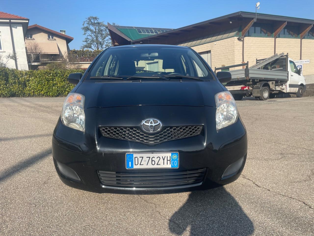 Toyota Yaris 1.0 5 porte per neopatentati