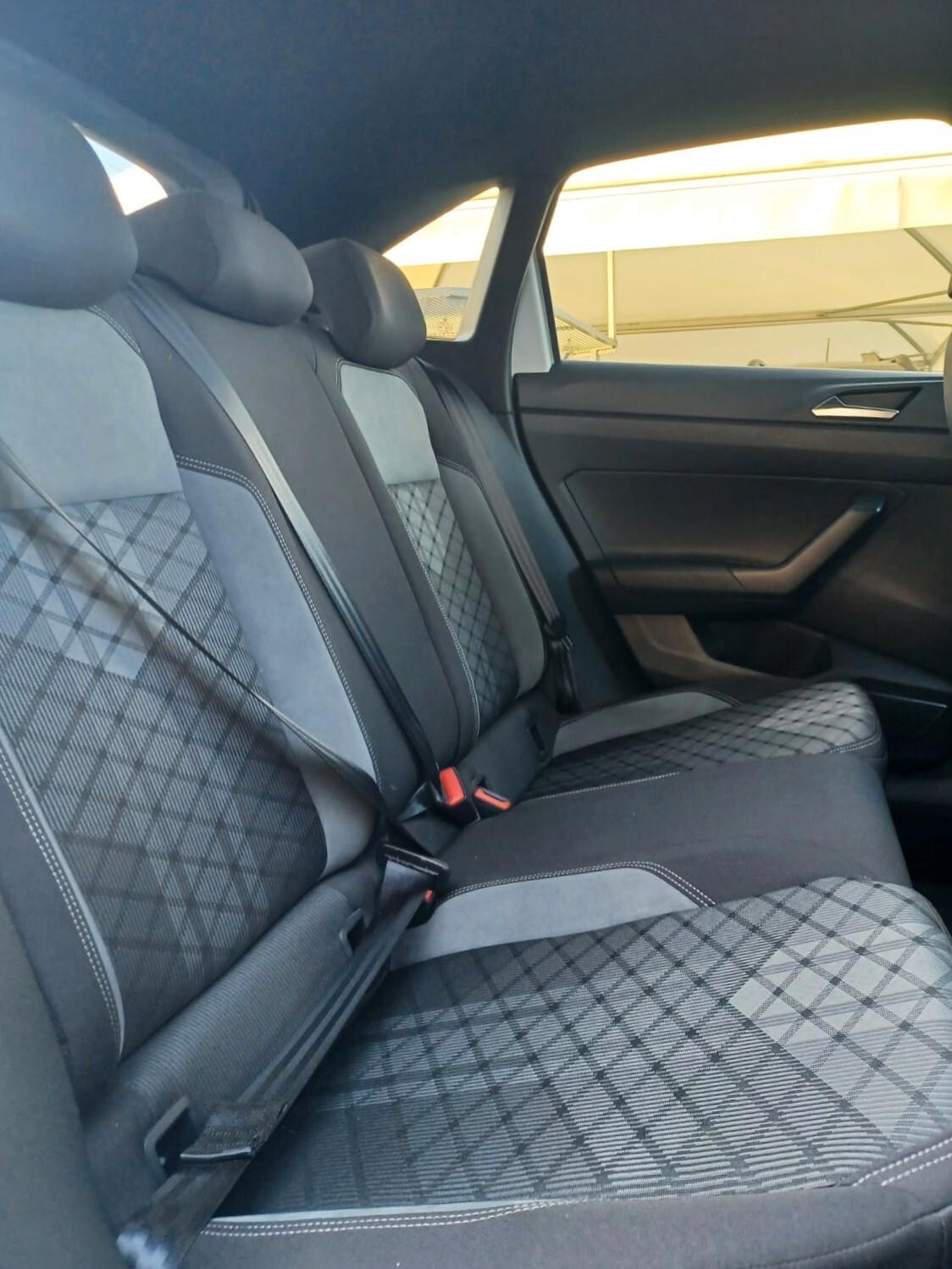 Volkswagen Taigo 1.0 tsi R-Line 110cv