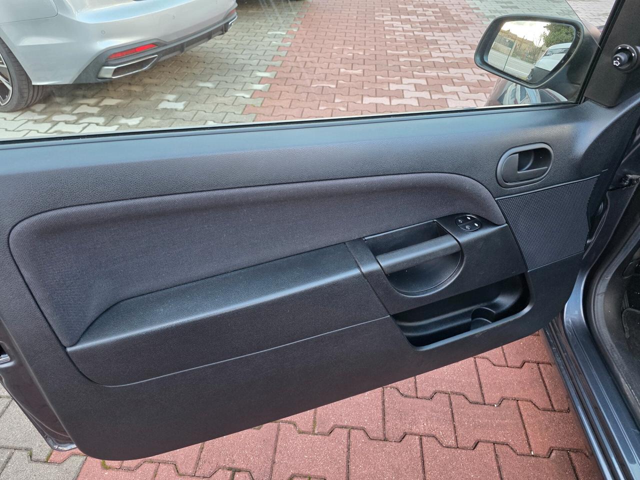 Ford Fiesta 1.4 TDCi 68CV 3 porte Titanium