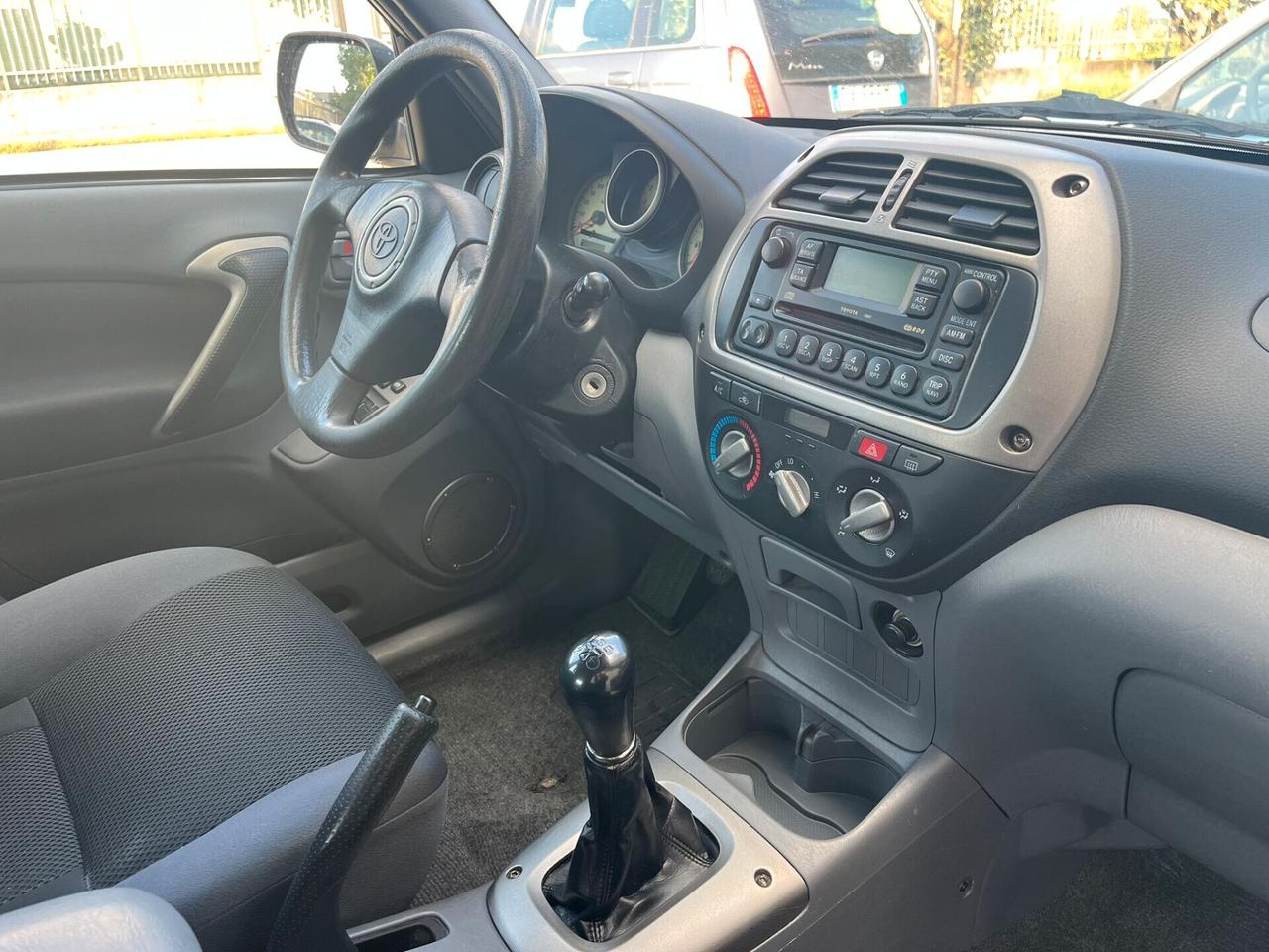 Toyota RAV 4 2.0 16V BENZ 5 porte Sol