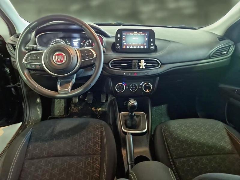 FIAT TIPO 1.6 MJT 130 CV SES CITY CROSS 5 PORTE BERLINA