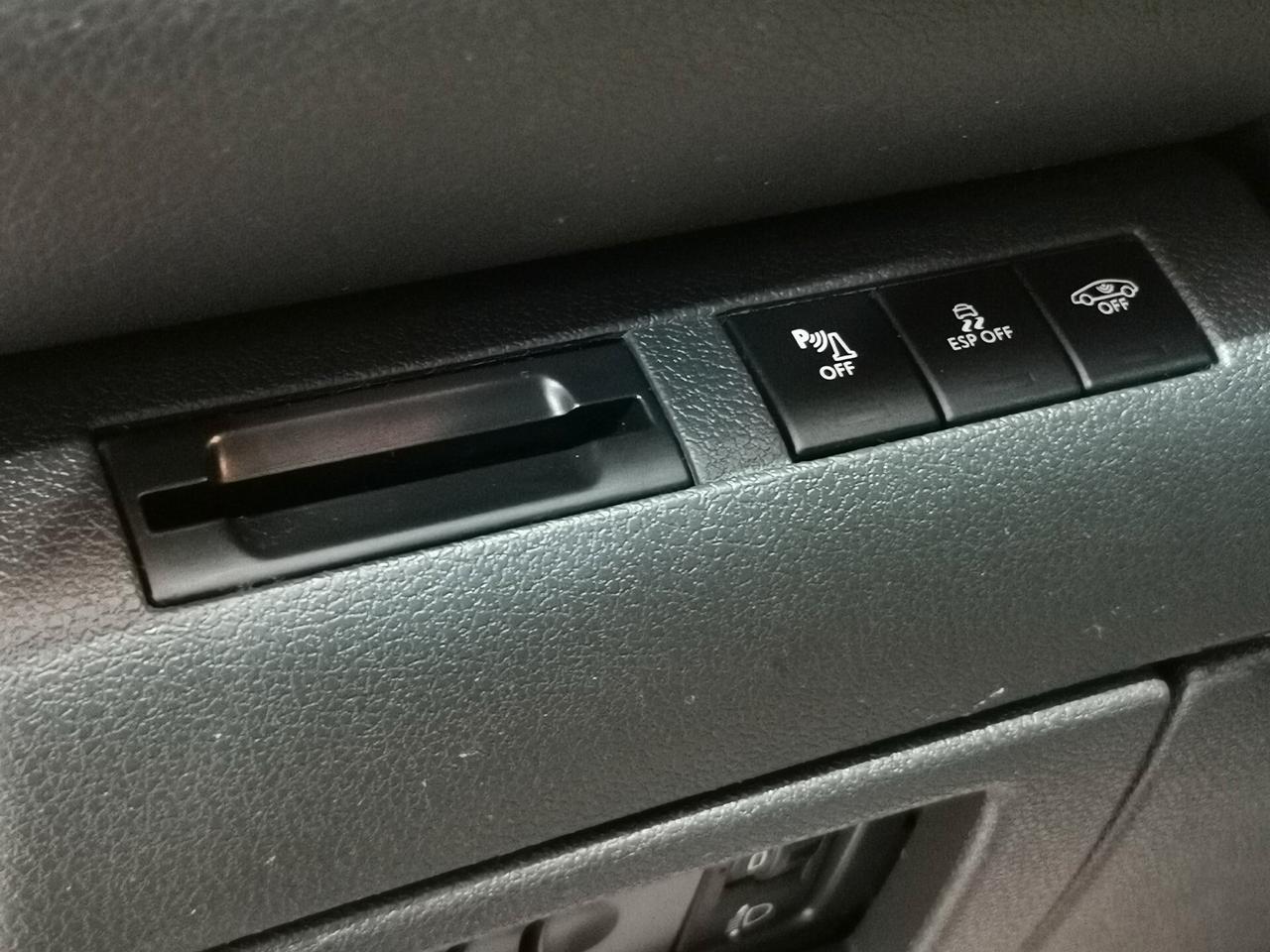 Peugeot 3008 1.6 HDi 112CV Active AUTOCARRO
