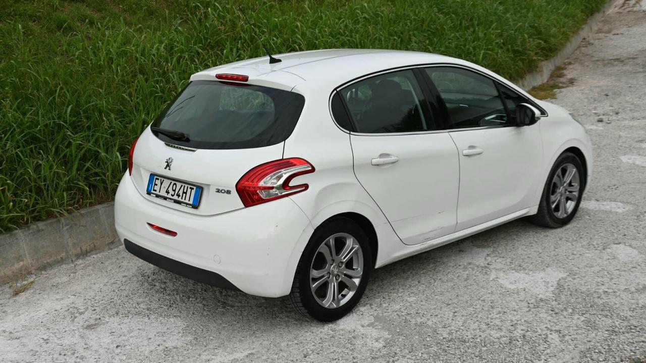 Peugeot 208 1.2 e-VTi Allure Neopatenati