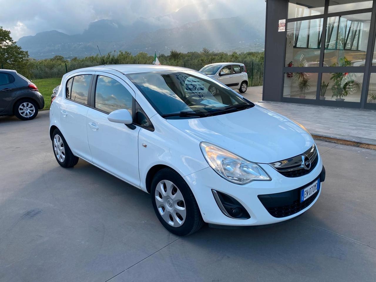 Opel Corsa 1.2 5 porte Elective