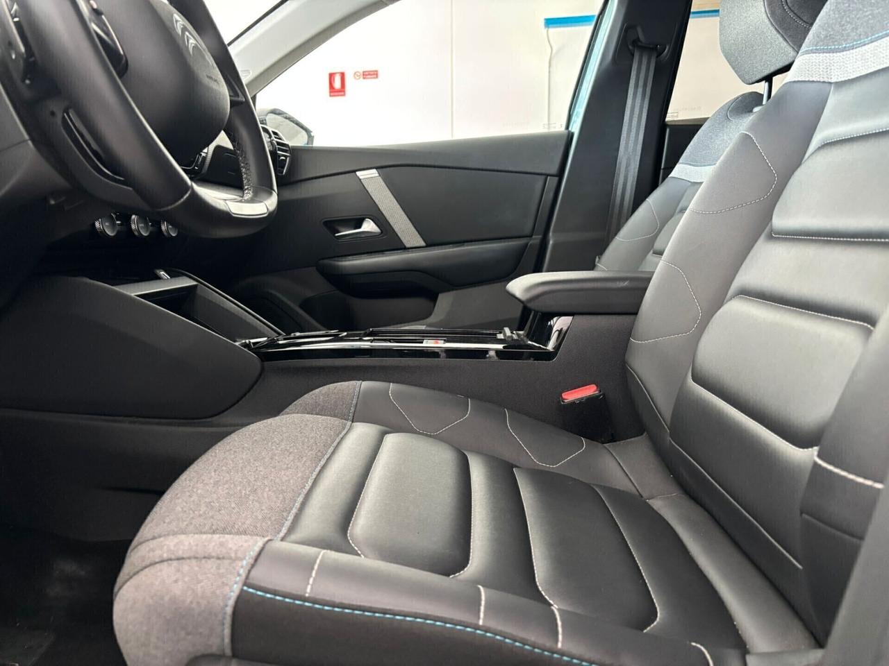 Citroen C4 SHINE PureTech 130 EAT8 SPOTICAR