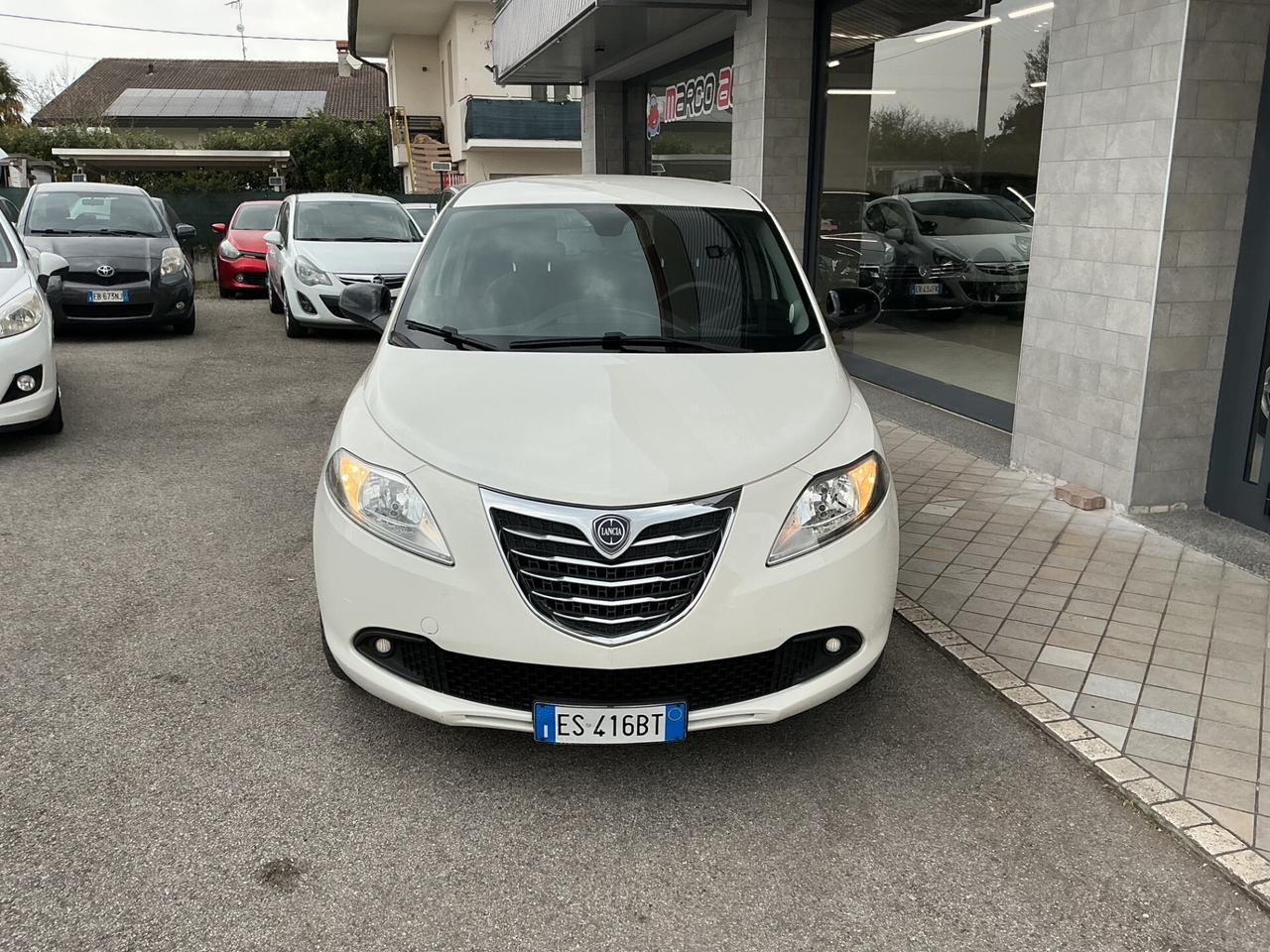 Lancia Ypsilon 1.2 benzina Neopatentati