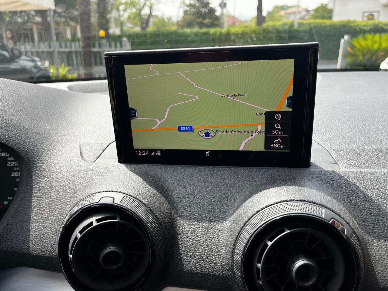 Audi Q2 30 TFSI S tronic Design S line