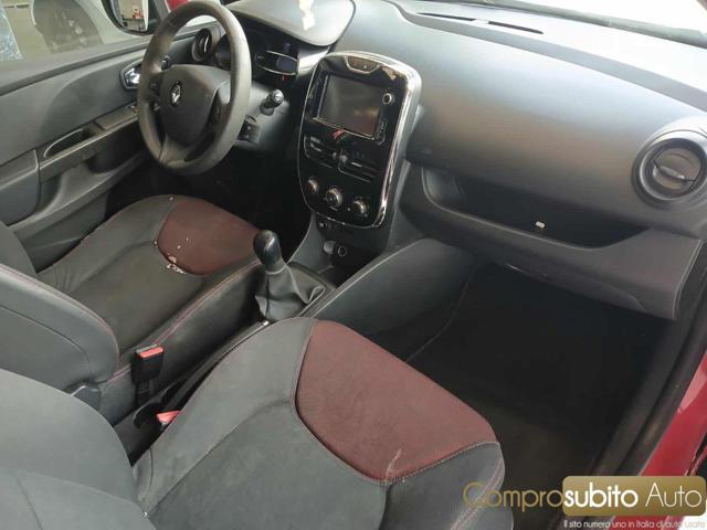RENAULT Clio 1.2 75CV 5 porte Live