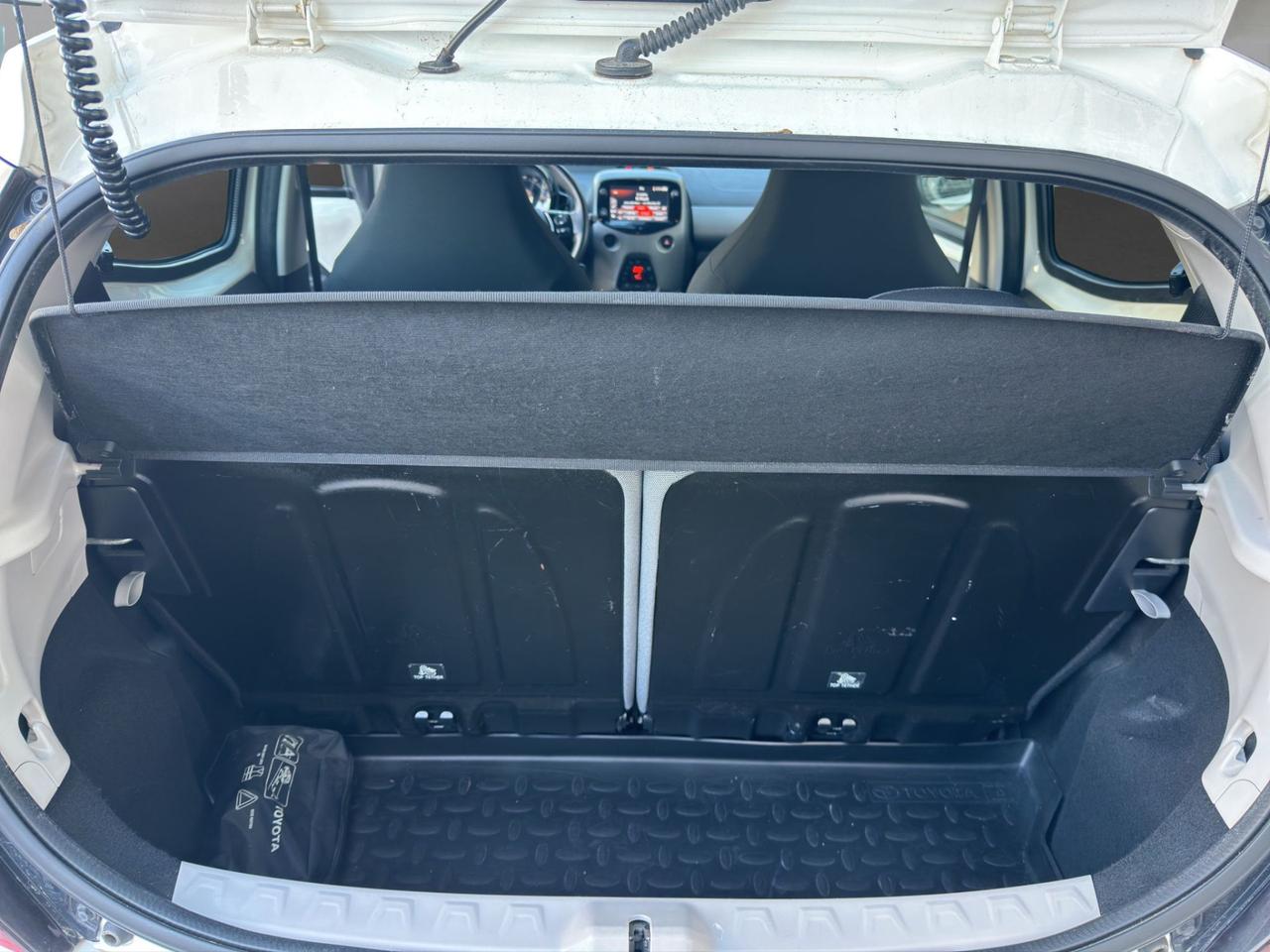 Toyota Aygo 5p 1.0 x-play 72cv