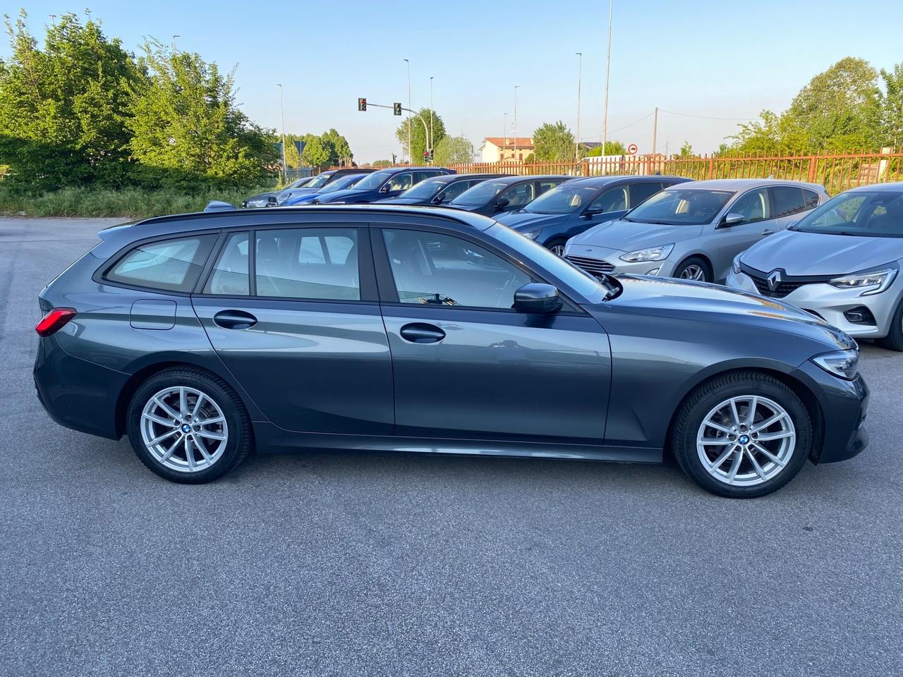 Bmw 318d 48V Touring Business Advantage