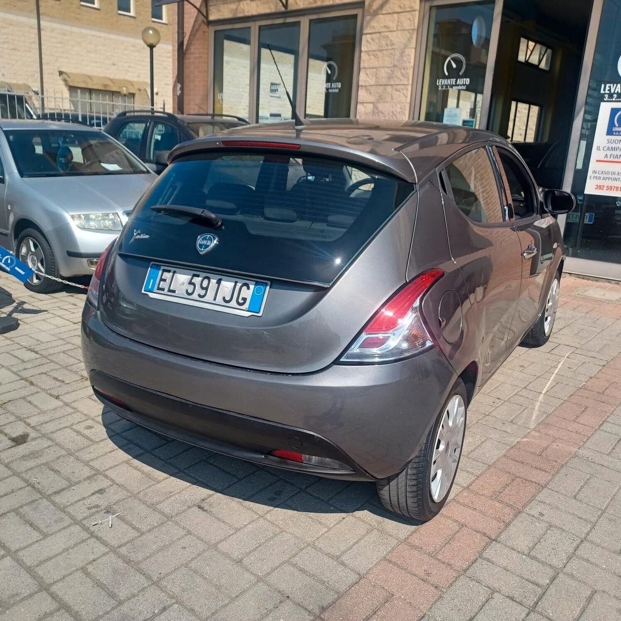 LANCIA YPSILON 1.2 FIRE NEOPATENTATI