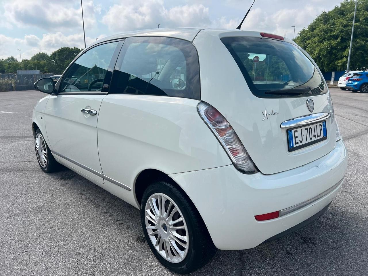 Lancia Ypsilon 1.2 69 CV Diva