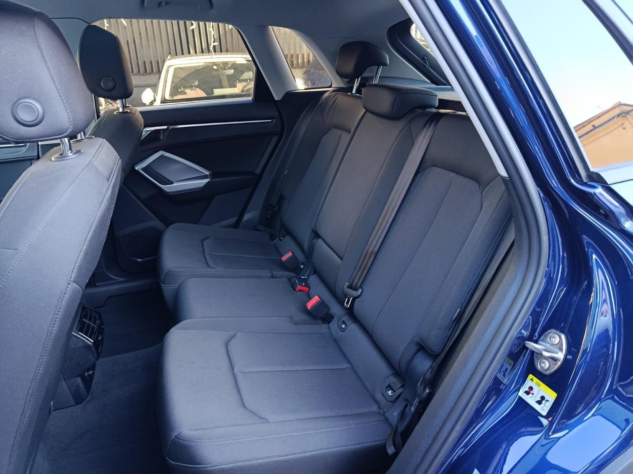 Audi Q3 SPB 40 TDI quattro S tronic Business Sport