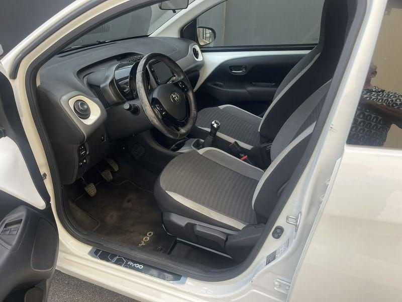 Toyota Aygo 1.0 VVT-i x-clusiv